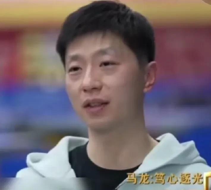 我总感觉马龙还没做好退役的准备就被迫退下来了。我总觉得马龙想像老瓦和波尔那样打