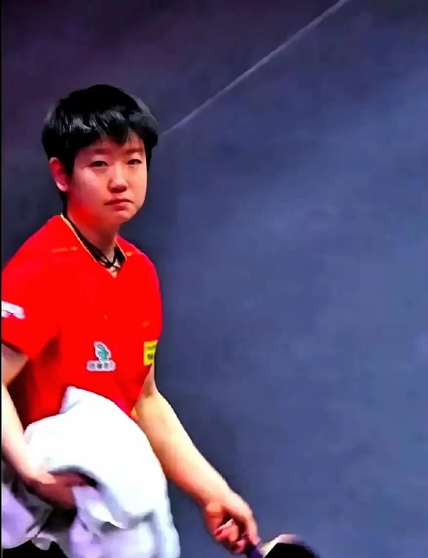 莎莎，为了爱你的邱指导，你也要挺住，即使再委屈，也要坚持热爱！邱贻可，不愧为国