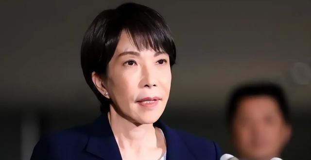 原本还自信满满的高市，日本众议院宣布解散，高市瞬间才意识到自己不过是麻生的政治玩