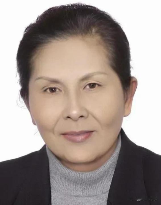 我国顶尖半导体教授李爱珍，申请中科院院士被淘汰，不料2007年，她竟然摇身一变成