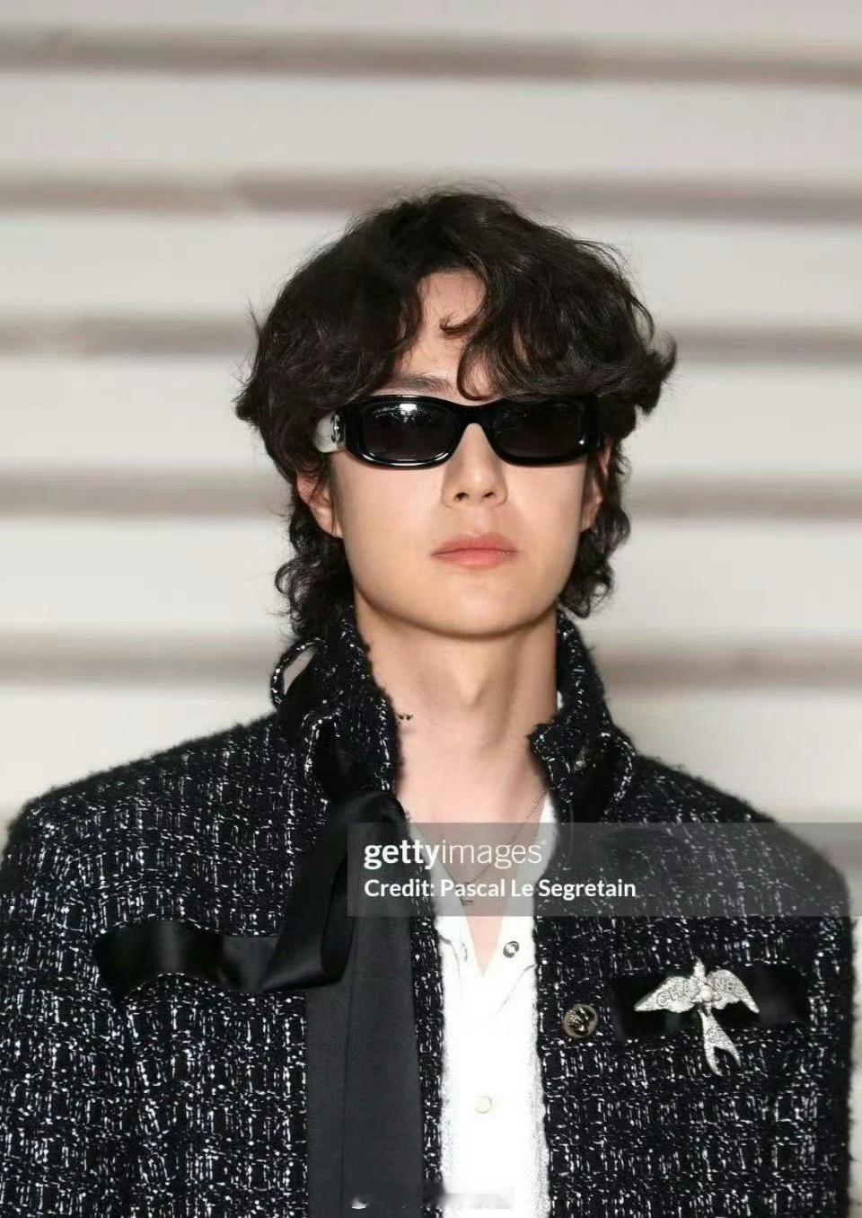王一博香奈儿生图🈶，这个状态怎么样？王一博卷毛王子王一博VOGUE​​​