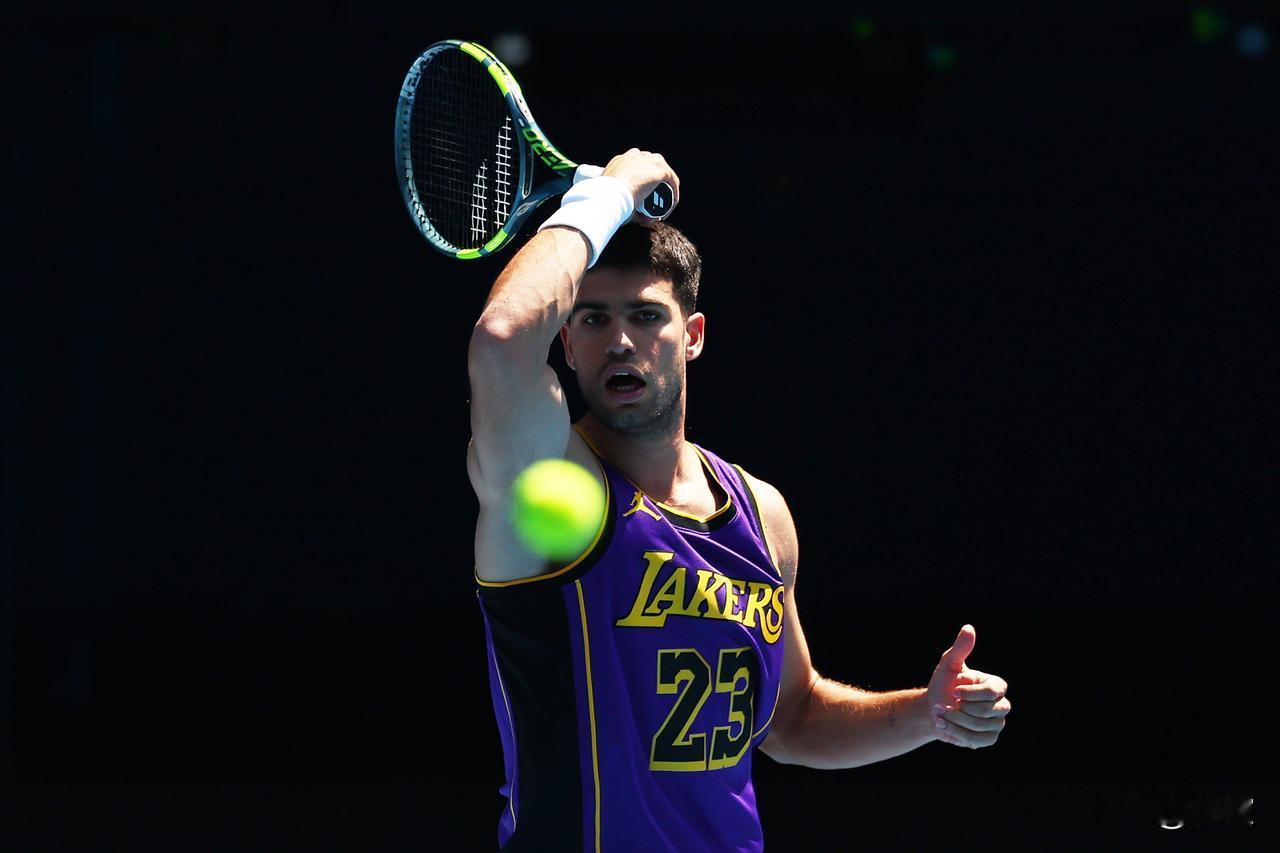 只差澳网就能“全满贯”的阿尔卡拉斯，首次以头号种子出战澳网，而在男单签表确定之后