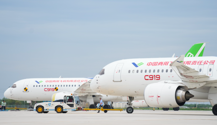 我开始理解C919了。 订单接到手软，近1500架订单堆成千亿美元市值，产能