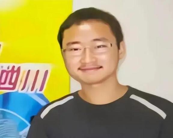破格之后呢？2009年，一位四川考生的高考作文使用了甲骨文撰写，改卷老师看不懂，
