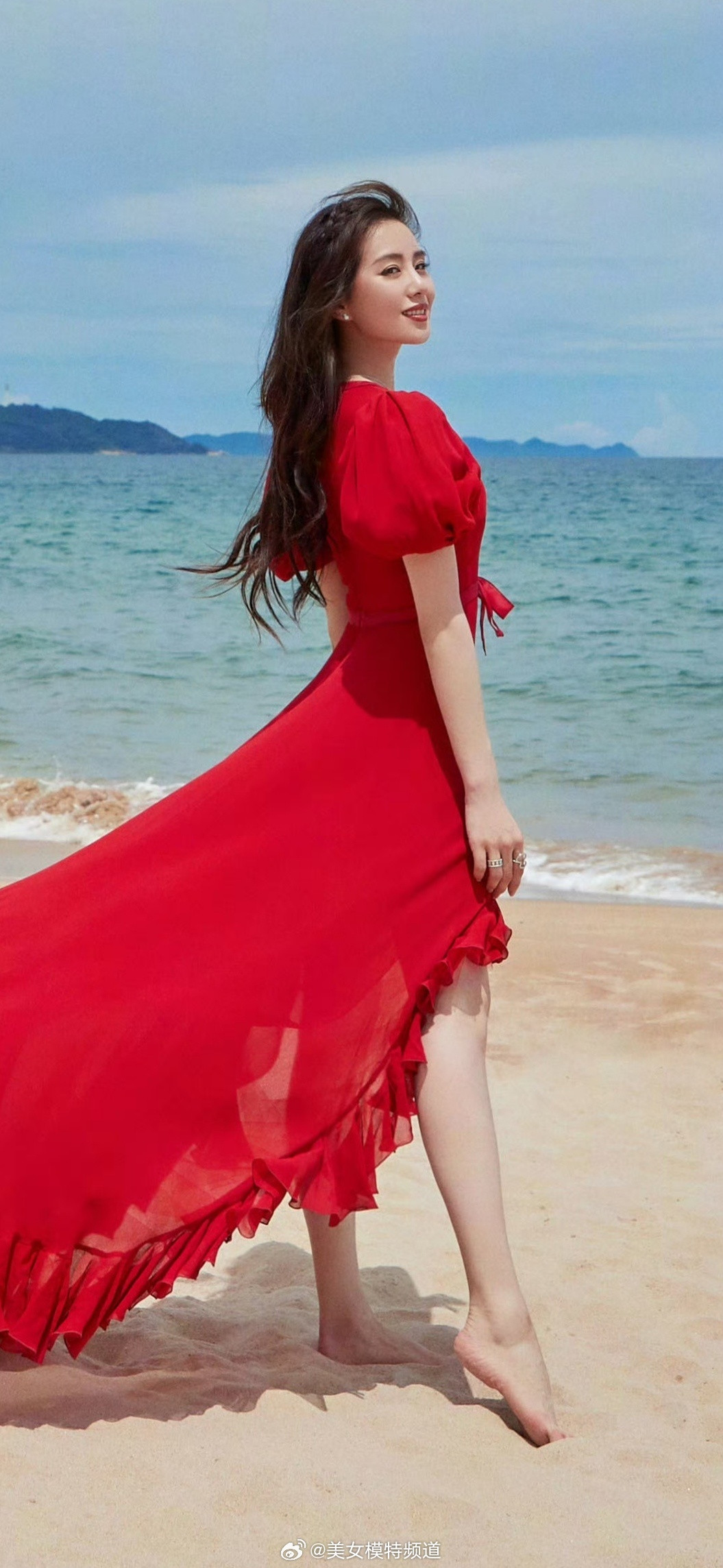 刘诗诗红裙优雅大气迷人