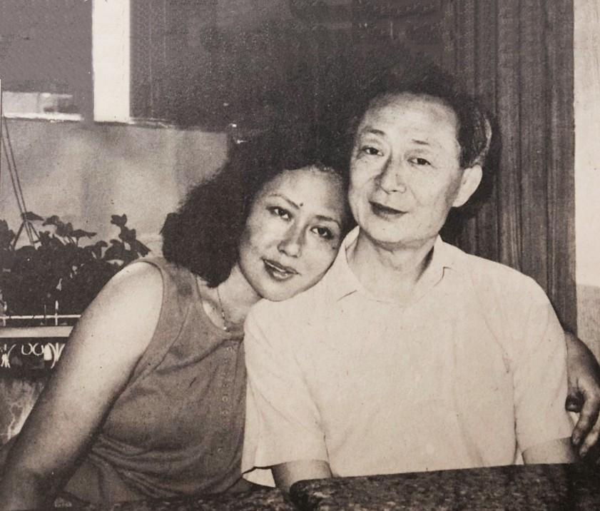 1988年期间，曾有一篇短文讲述过“斯琴高娃新婚一年后”，其中斯琴高娃对自己的新
