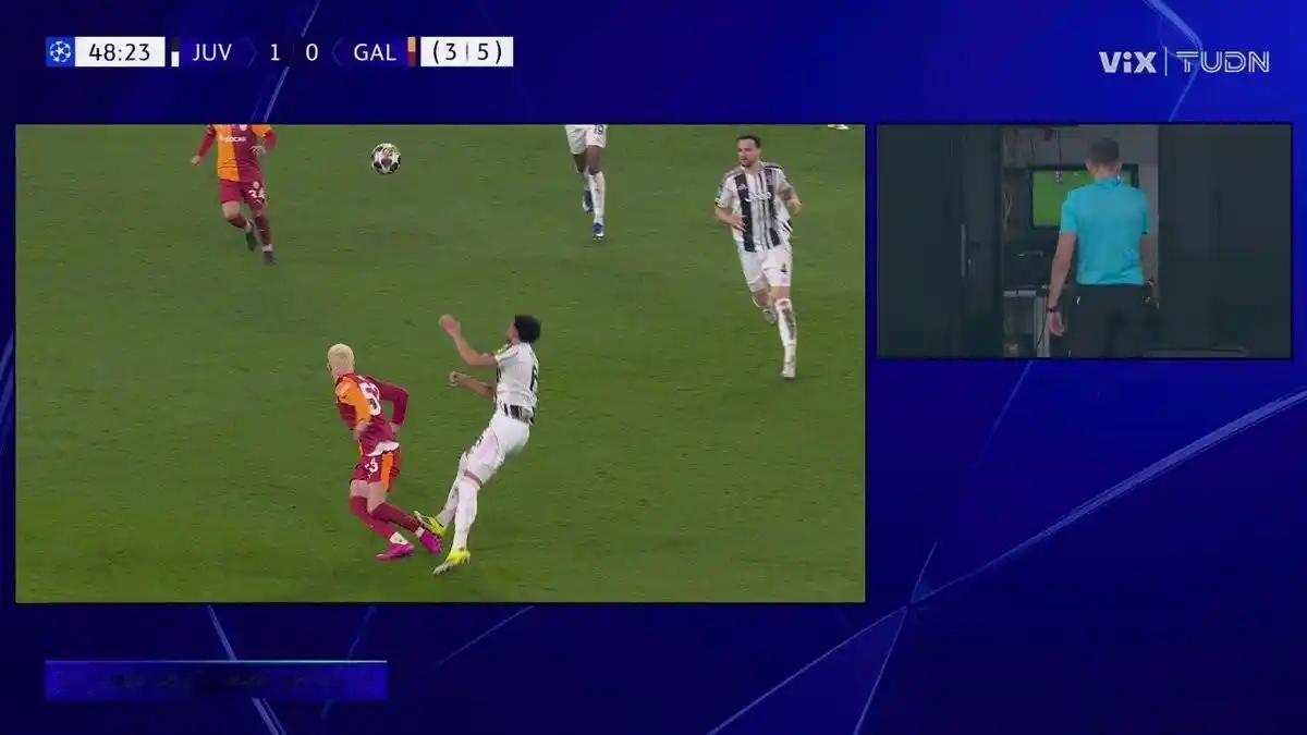 尤文让人肃然起敬！落后3球！虽然追回一球，可是却少一人！谁都认为尤文完了！可是