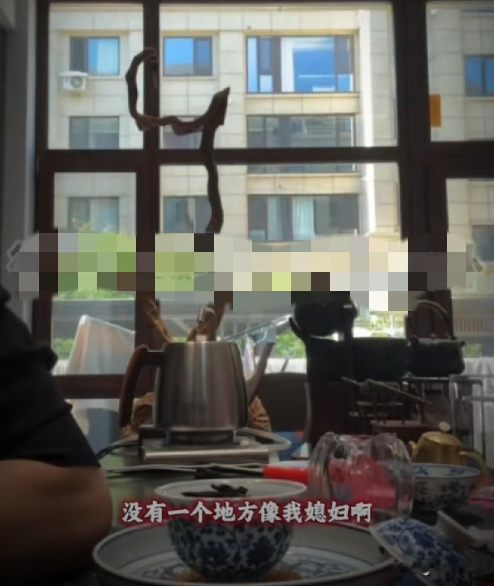 T佑小女儿长相随爹，T佑高度自律不愿“摆烂”生活怕遭人嫉恨。