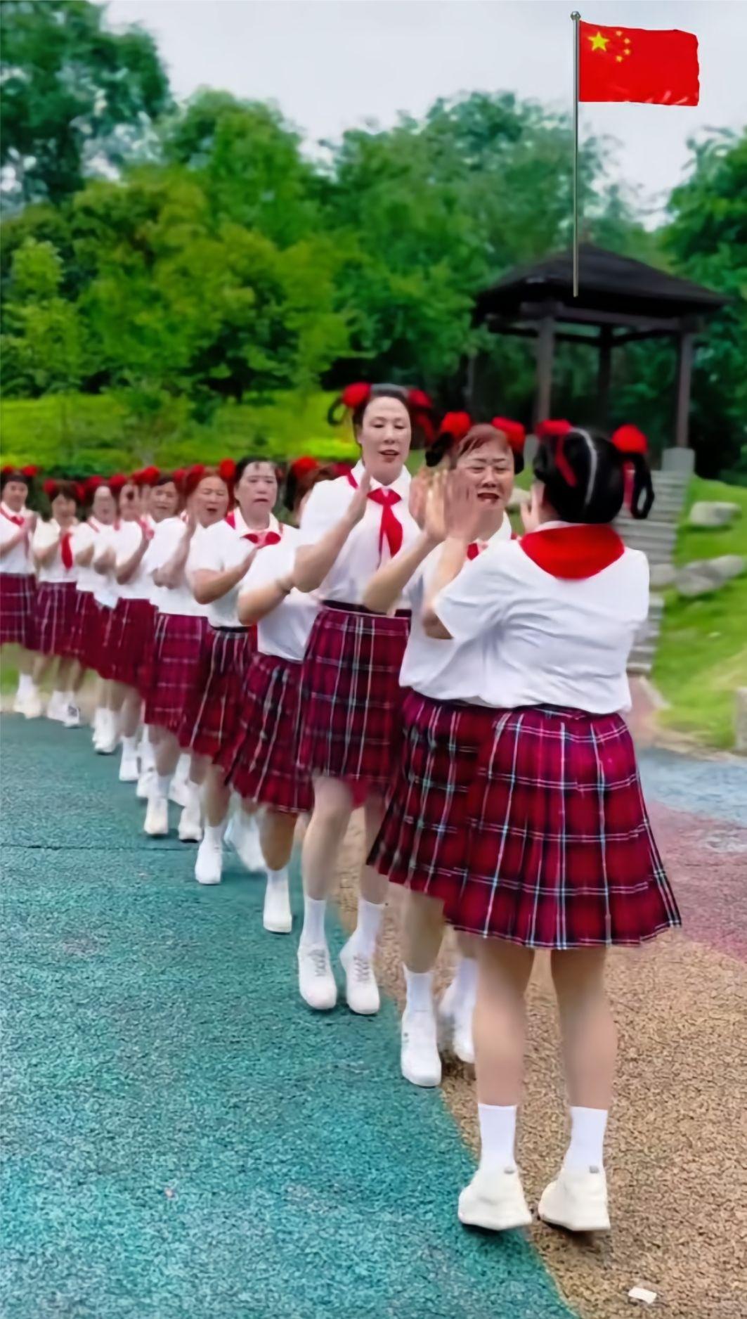 大妈！把“六一儿童节”还给孩子们吧！你们过“重阳节”就好。不知从什么时候开始，