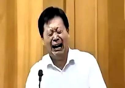 许敏、姚师兵已经收到昌平开会的传票，她们的代理老师李圣也同时收到了。昨晚直播间