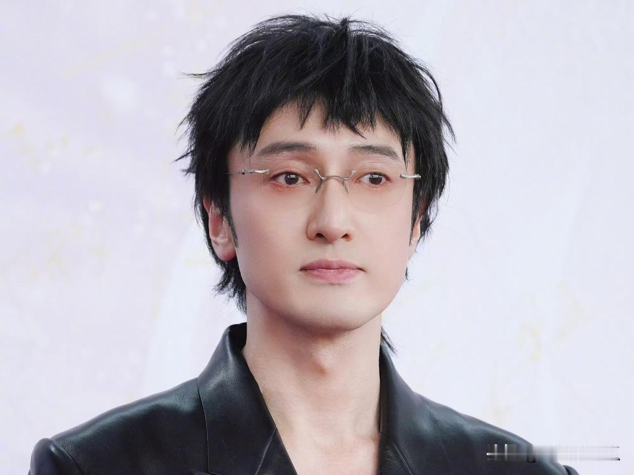 王传君我有预感，他不只是出来拍戏这么简单有了孩子后，明显觉得他很开朗了，更明