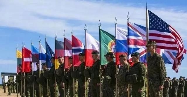 亚洲没有美国驻军的十个国家；第1个；中国，第2个；朝鲜，第3个；伊朗，第