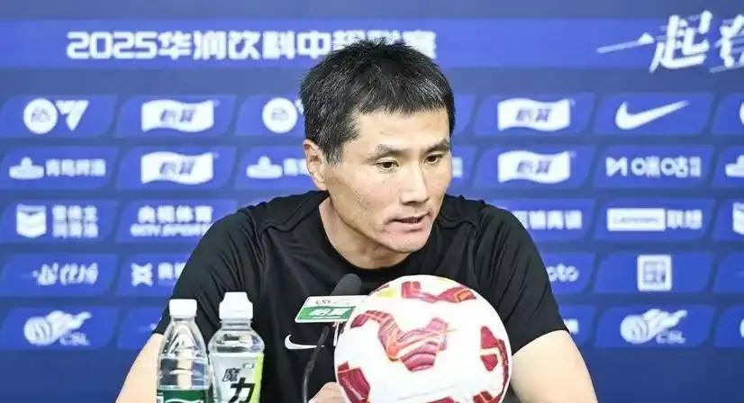 中超联赛越来越有看头了，两场重头戏都有了结果，北京国安客场0:2输给了成都蓉城，