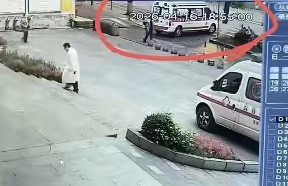 湖南湘西，1岁的儿子被呛后，男子赶紧拨打120急救电话，可谁知，仅仅三公里的路程