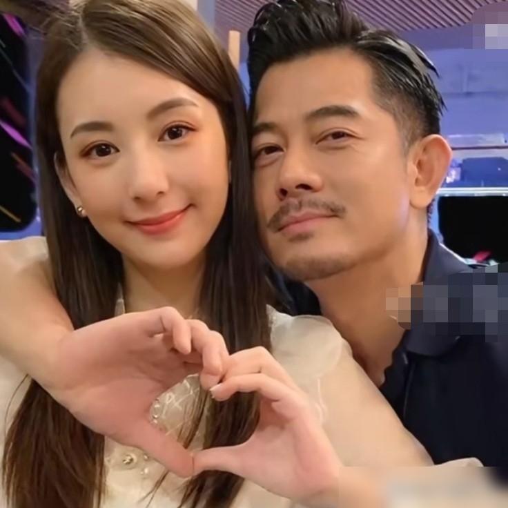 郭富城公开夸方媛，说她顾着老公孩子还能拼事业，还拿回家吃面的细节，说自己心疼老婆