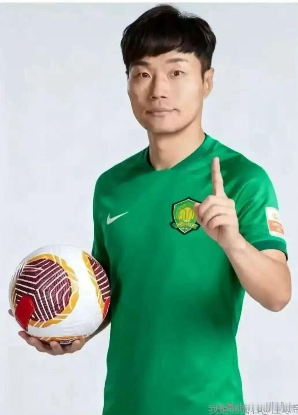 正喝着酒了，结果赛迪恩没抗住，下课了？那，一人血书，国安