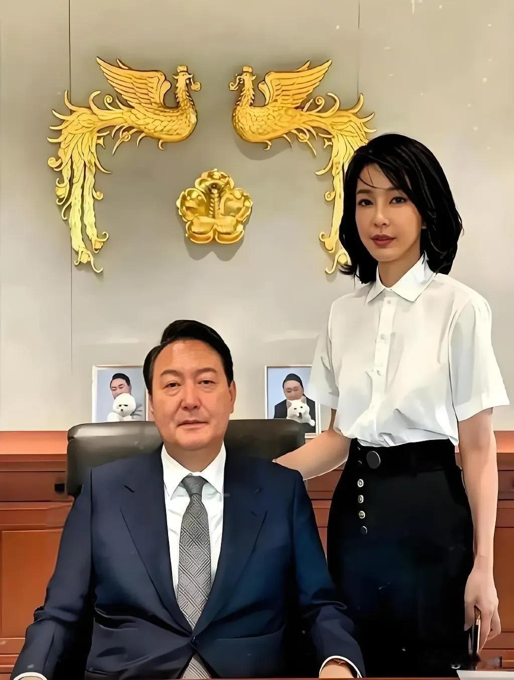 笑不活了！尹锡悦抗捕记：囚服脱脱穿穿，特检组来来去去！特检组带着逮捕
