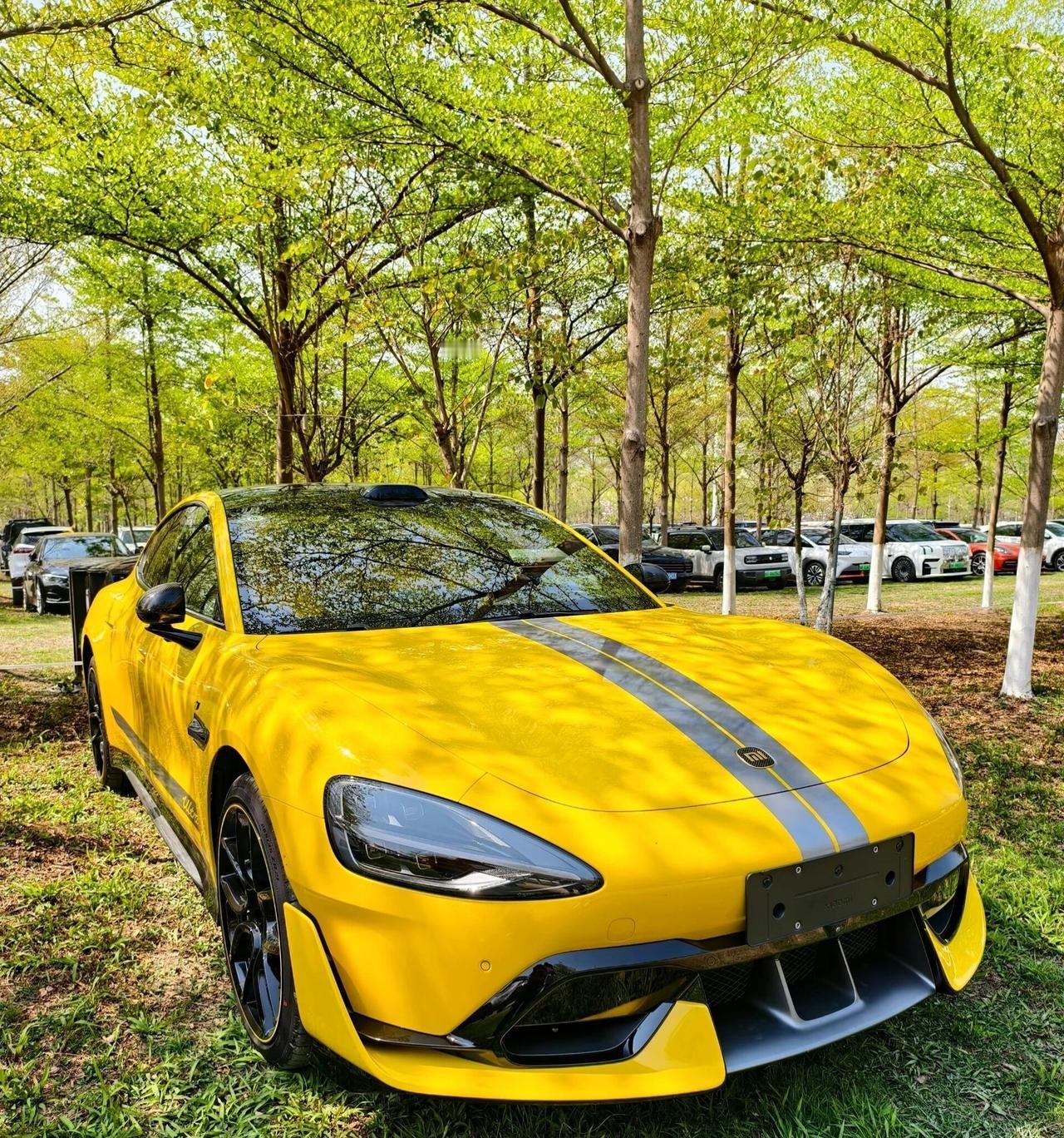 97%！小米SU7Ultra从3000台跌到80台，总交付却破4