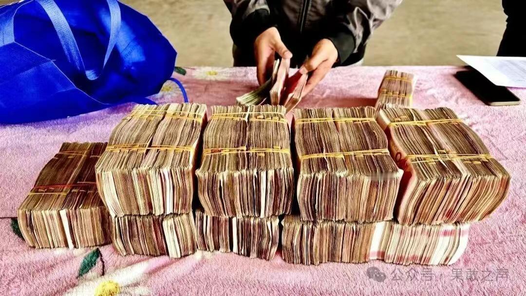 人民币是缅北果敢地区唯一流通的货币。在缅甸其余的地区，比如佤邦、勐拉、克钦等