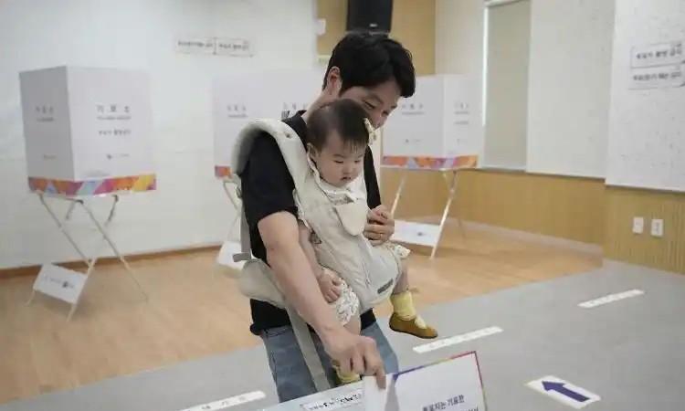 大选投票前最后一刻，李在明当着全球向中方喊出一句话，现场韩媒彻底懵了据韩媒报道