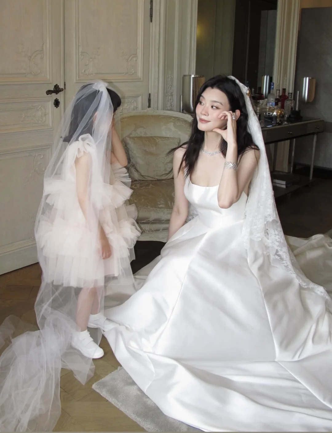 奚梦瑶婚礼After party这套小礼服也好看！