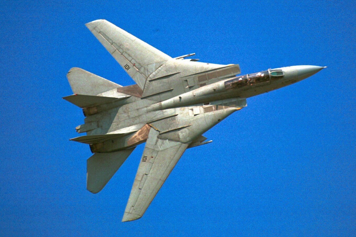 猫宁。VF-154“BlackKnights”旗下F-14A大猫NF101