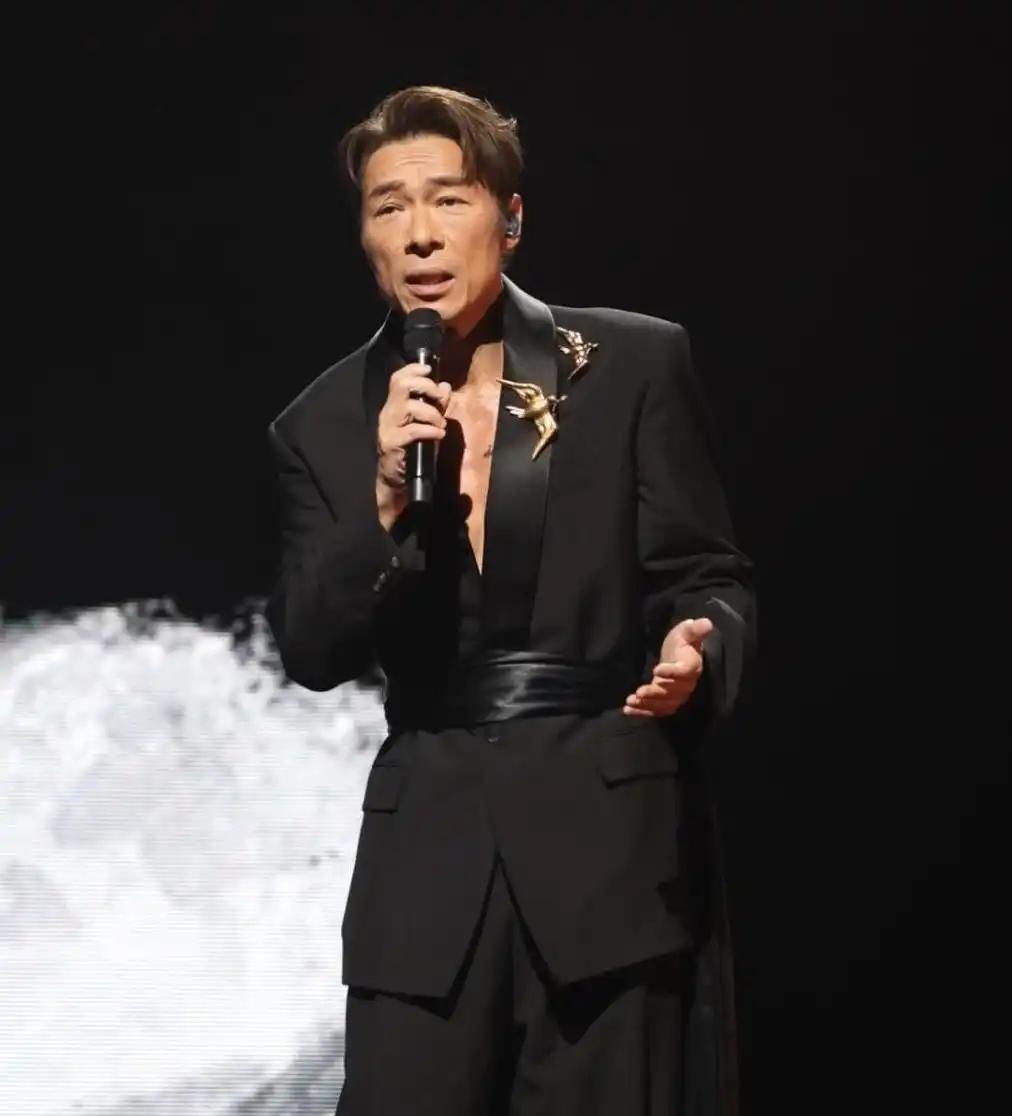 许志安复出开演唱会，给所有艺人都上了一课。你可以做错事，可以不红，但是绝对不能没
