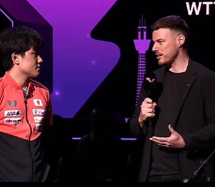 抛开国籍，不得不说，张本智和不仅是一名优秀的运动员，还是一个好儿子！赛后采访，