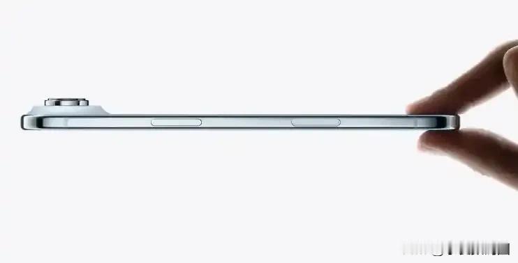 手机现在变成整活机，跟功能机末期花样百出有点像~iPhone整出了个Air小