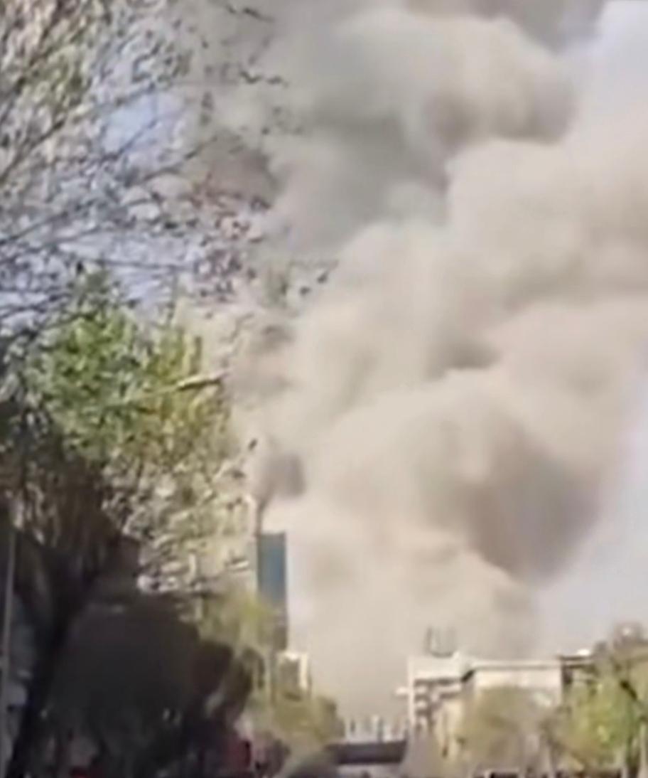 该来的还是来了，想躲都躲不掉！美以联手，今天精准突袭了德黑兰总统府、情报中枢，