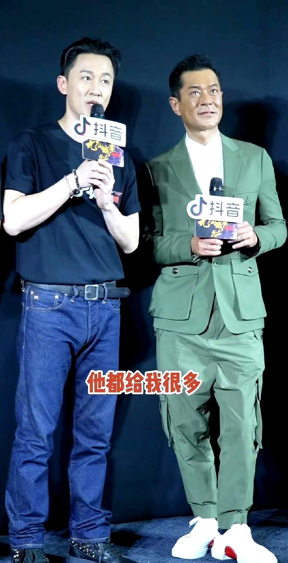 晒黑24年，一夜漂白！当年《寻秦记》片场，古天乐和林峯比谁更黑，结果林峯