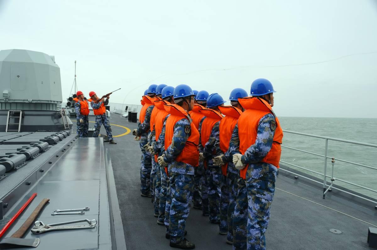 真是吃了豹子胆，针对解放军11月17日开始的黄海军演，日本自卫队竟公然挑衅。