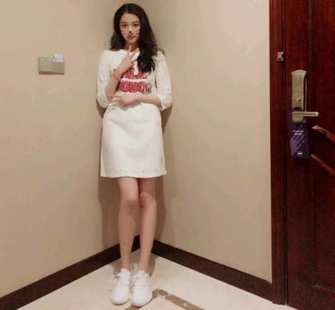 我想让关晓彤口我