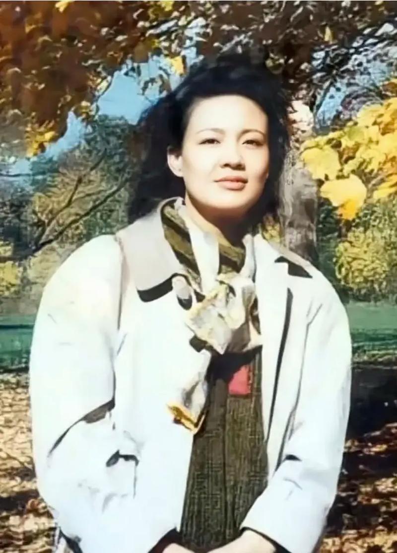 有人骂张兰小市民好多人一说张兰，就觉得她咋咋呼呼，像个市井大妈。可你要是知道