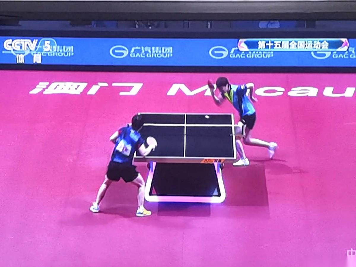 真的，你别问我。你问我孙颖莎和王曼昱谁会赢，这不跟问我左手和右手哪个更重要一样