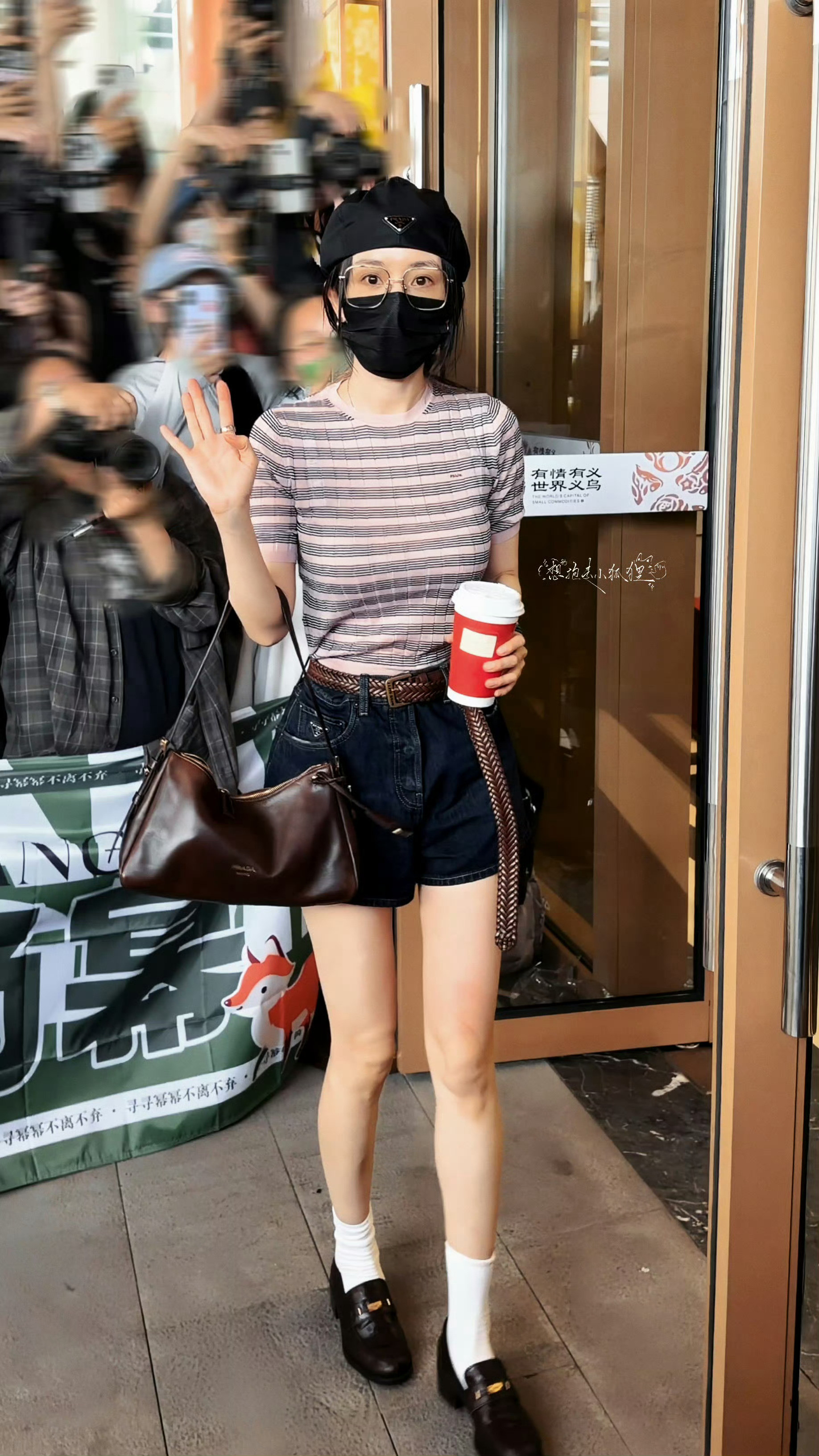 杨幂辣妹回归杨幂辣妹回归，杨幂私服路透又给我狠狠美到，完全辣妹啊