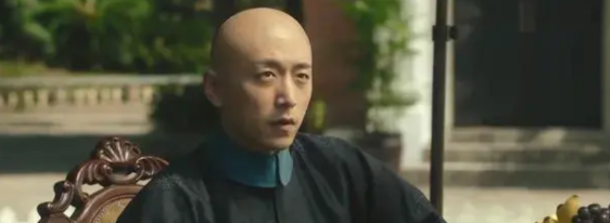 后期的载沣，已经完全成了没有感情的复读机…隆裕太后：梁乡死的太惨了。载沣：