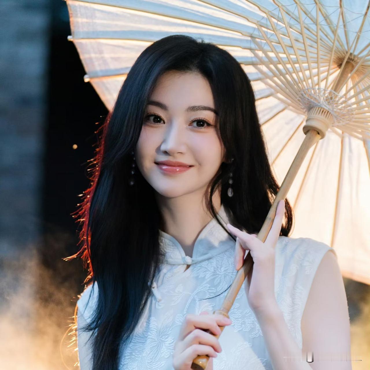 没想到景甜圈内口碑这么好，越来越多圈内人为她发声。于正：发文回忆早年和景甜合