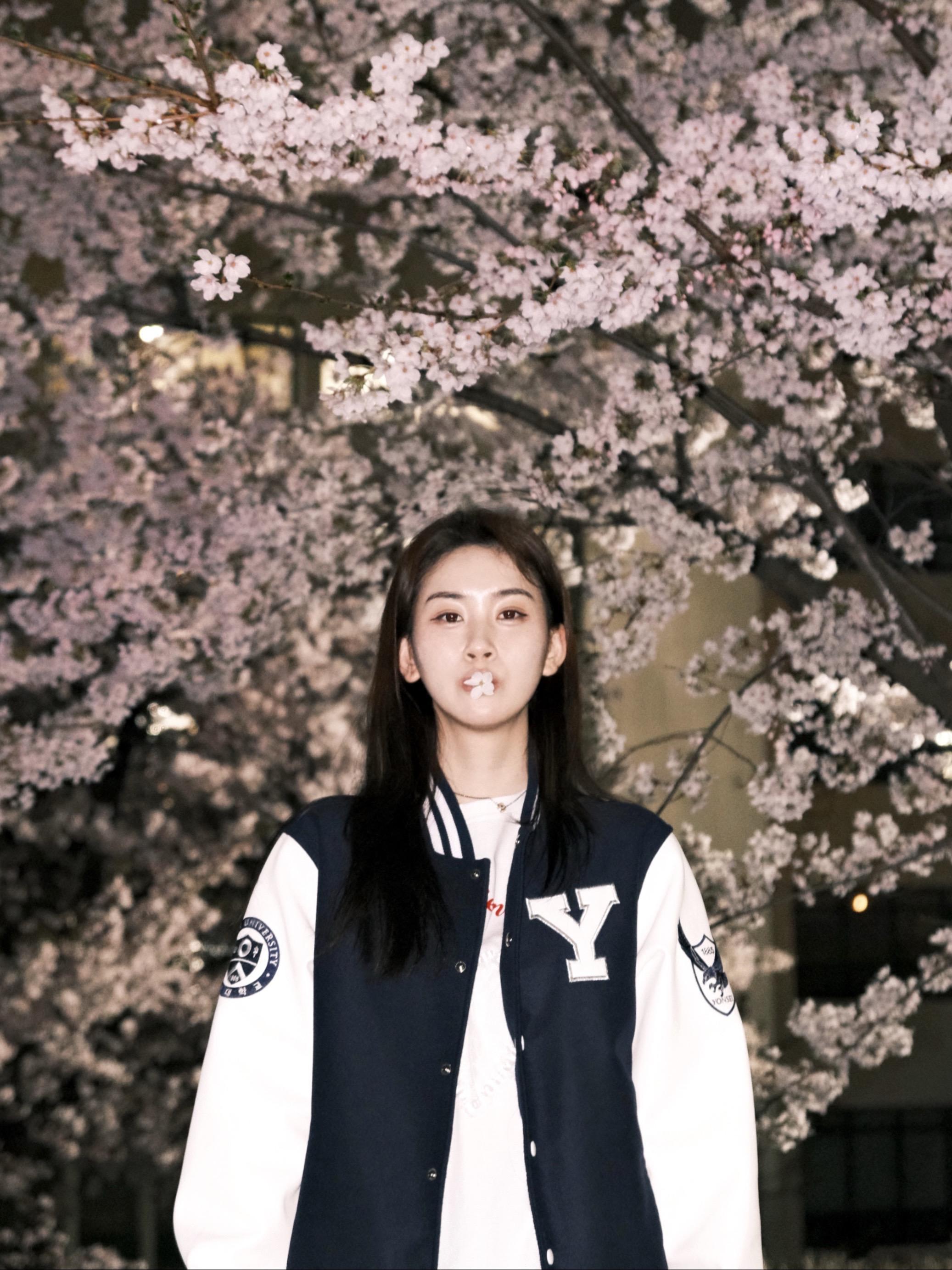 樱花树下站谁都美🌸💟