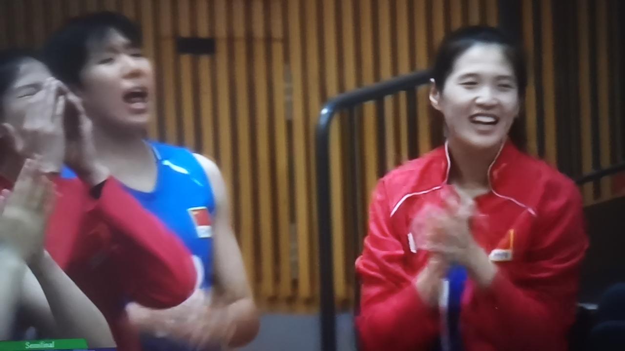 2026亚运会女排半决赛🇨🇳中国女排VS泰国女排🇹🇭第一局:🇨?