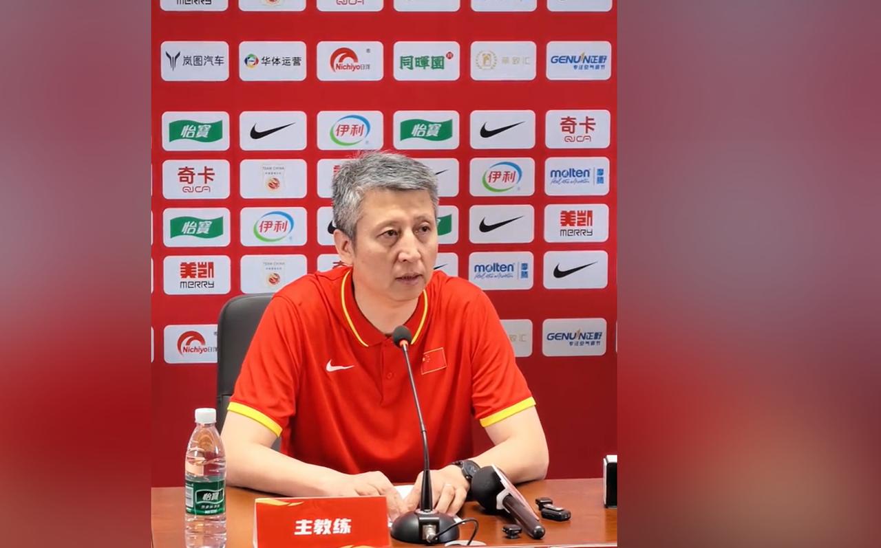 篮协高层很生气！据北京体育媒体人透露，中国男篮输给伊朗男篮后，中国篮协管理层