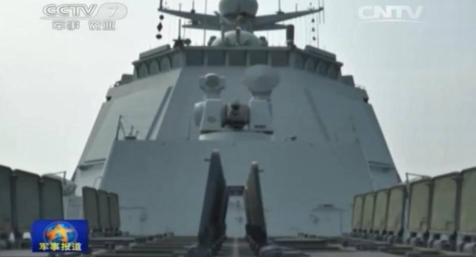 简氏防务周刊分析中国舰载雷达：052D驱逐舰探测超400公里，可跟踪上百目标。中