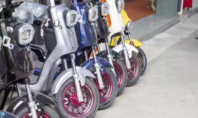 工信部急改电动车痛点！3.8亿车主受益，补贴+旧车新规全说清近日，工信部针