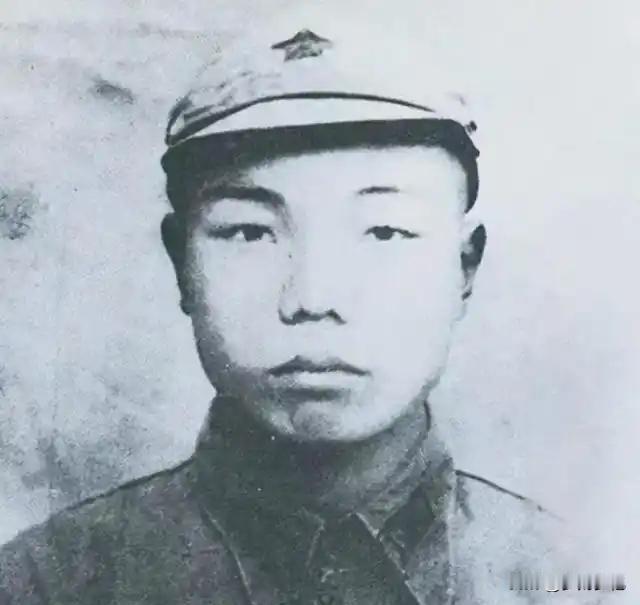 怒斩恶魔！地主铡死八路军司令，萧华挥师血洗敌巢，恶徒下场大快人心1938年