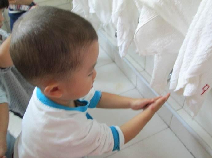 老师一句话让宝宝得了强迫症 上幼儿园变反常的孩子家长要留心