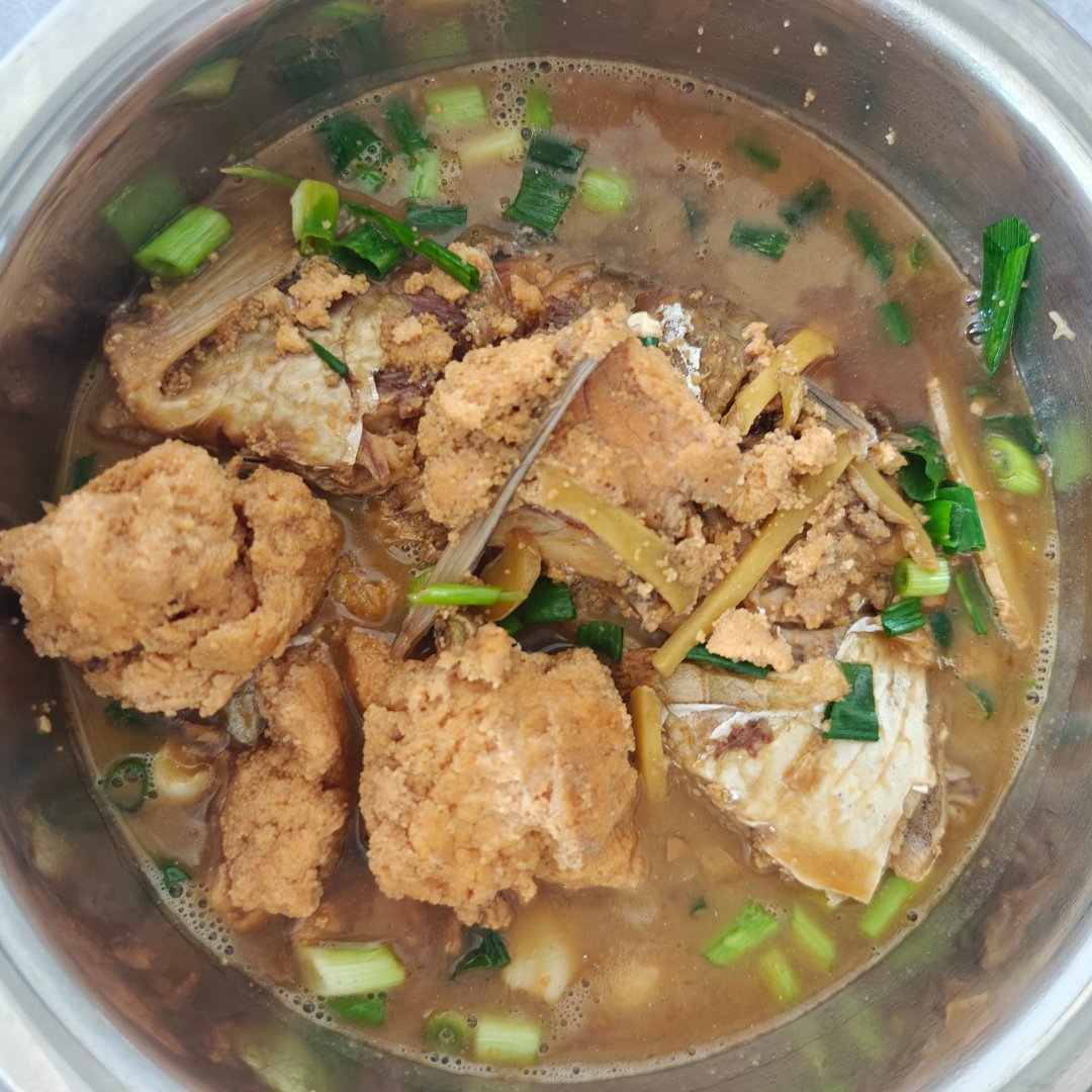 吃饭啦中午的饭有点晚了中午吃鱼
