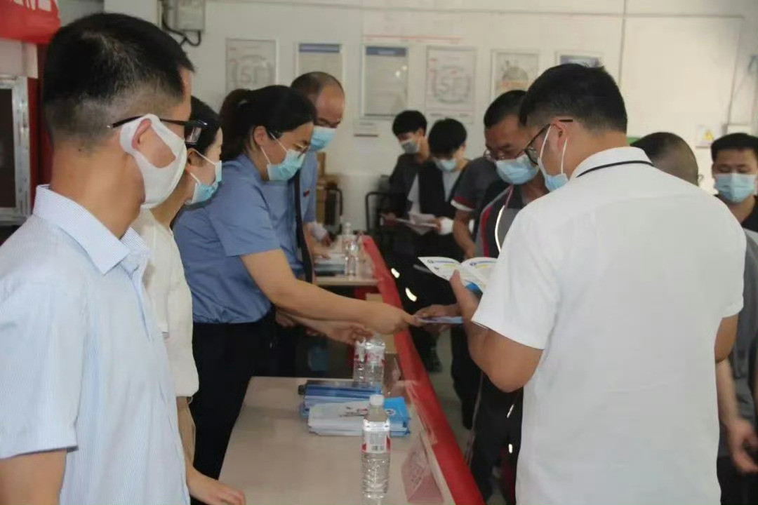 4名跑腿代买药被判贩卖毒品罪这是最高法公布的一批典型案例。¹这里面有累犯，去当