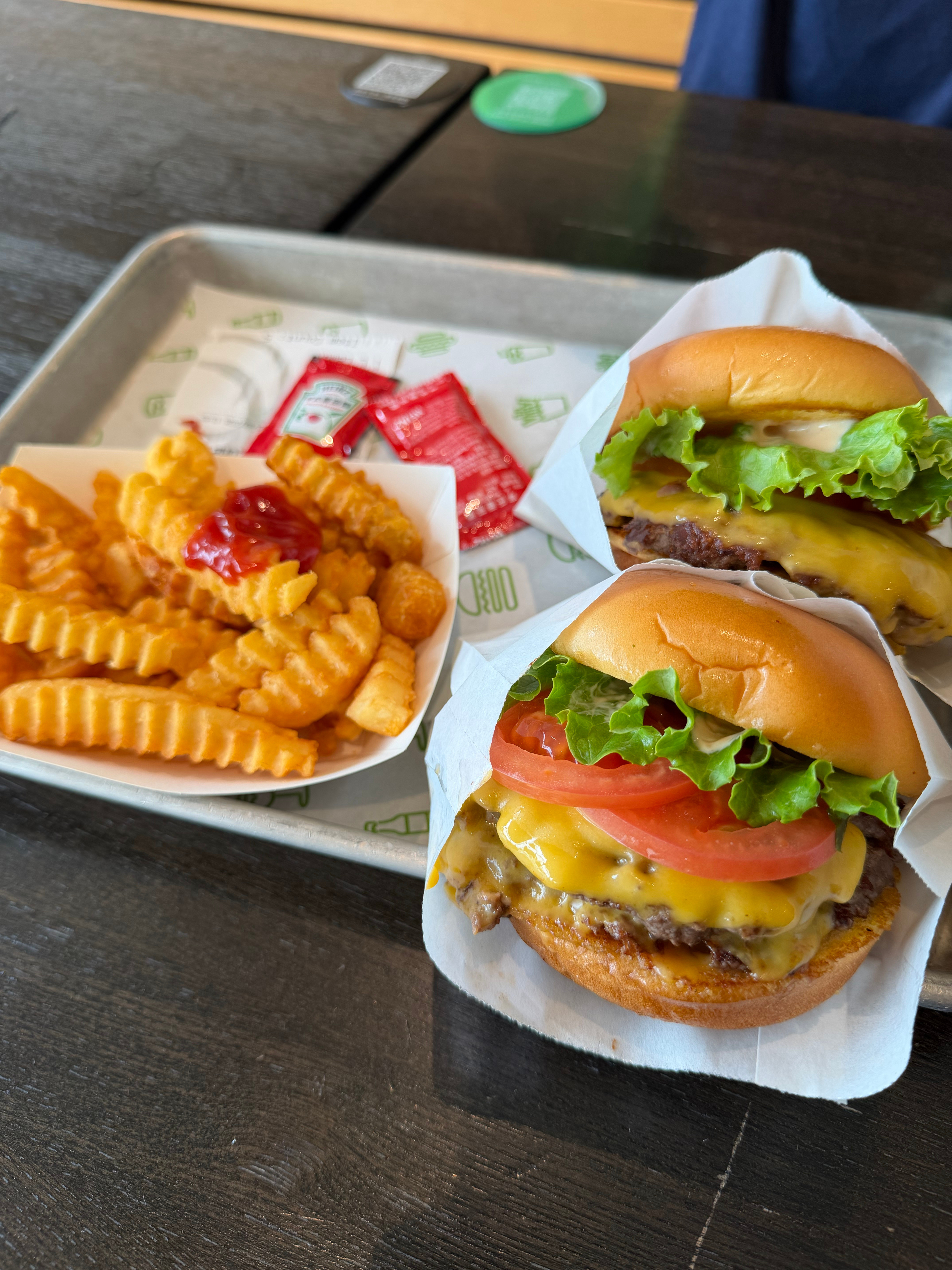 最后一天免桥费，过香港吃汉堡这个牌子超难吃