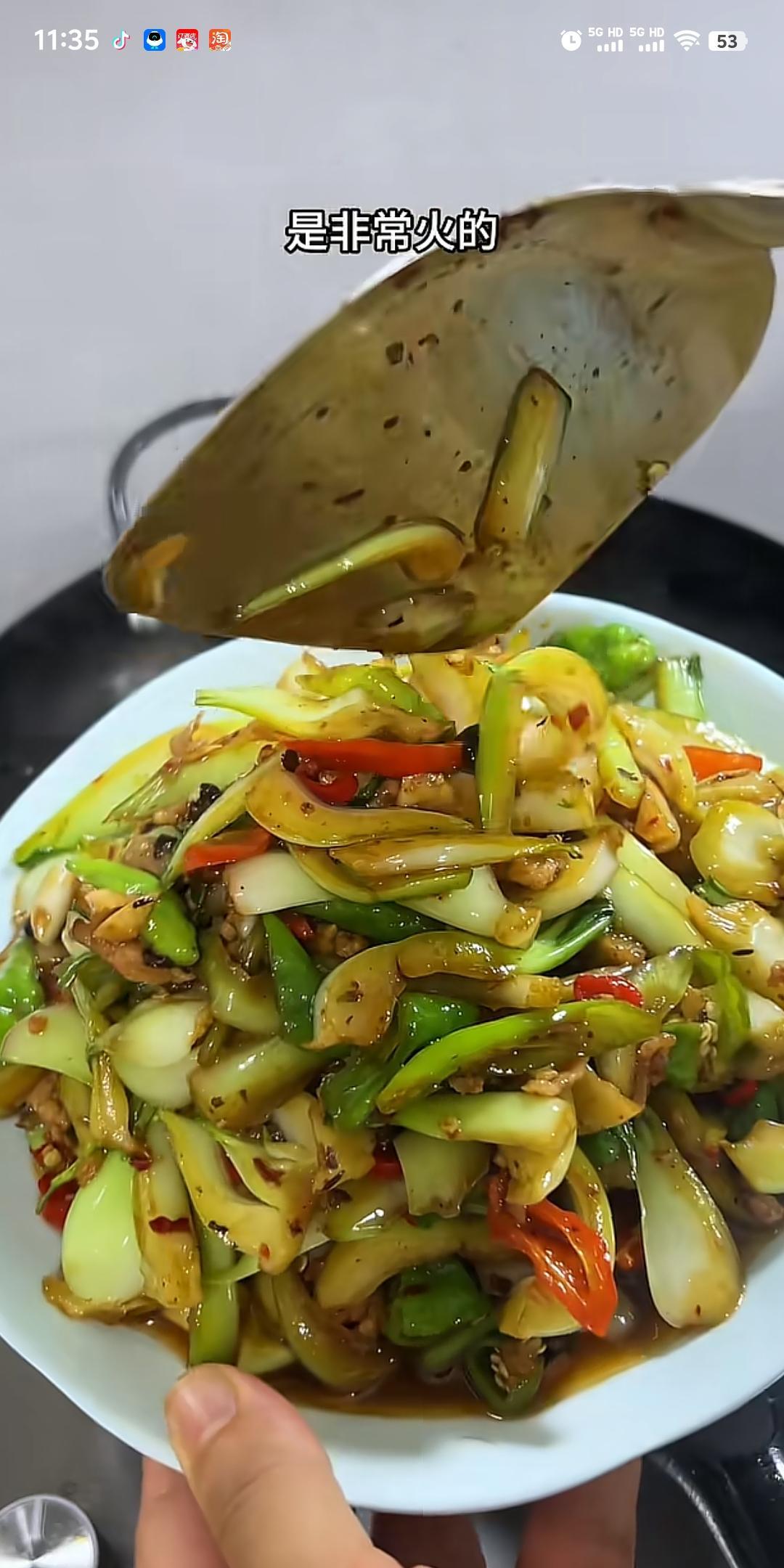 不知道为啥很多人创业都会选择做餐饮，我见过很多老板什么都不懂就想着开饭店，不知道