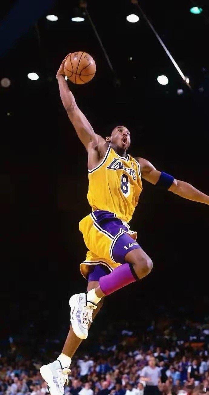 NBA有78年历史。但这个纪录，再过78年也未必有人破。勒布朗·詹姆斯刚撞开40